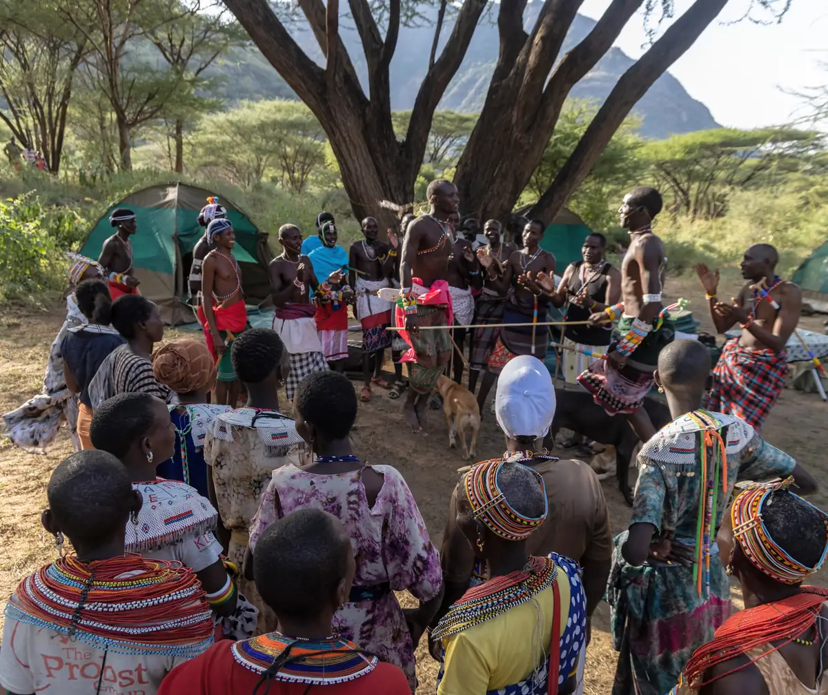 Open plains and acacia in the Naboisho conservancy
